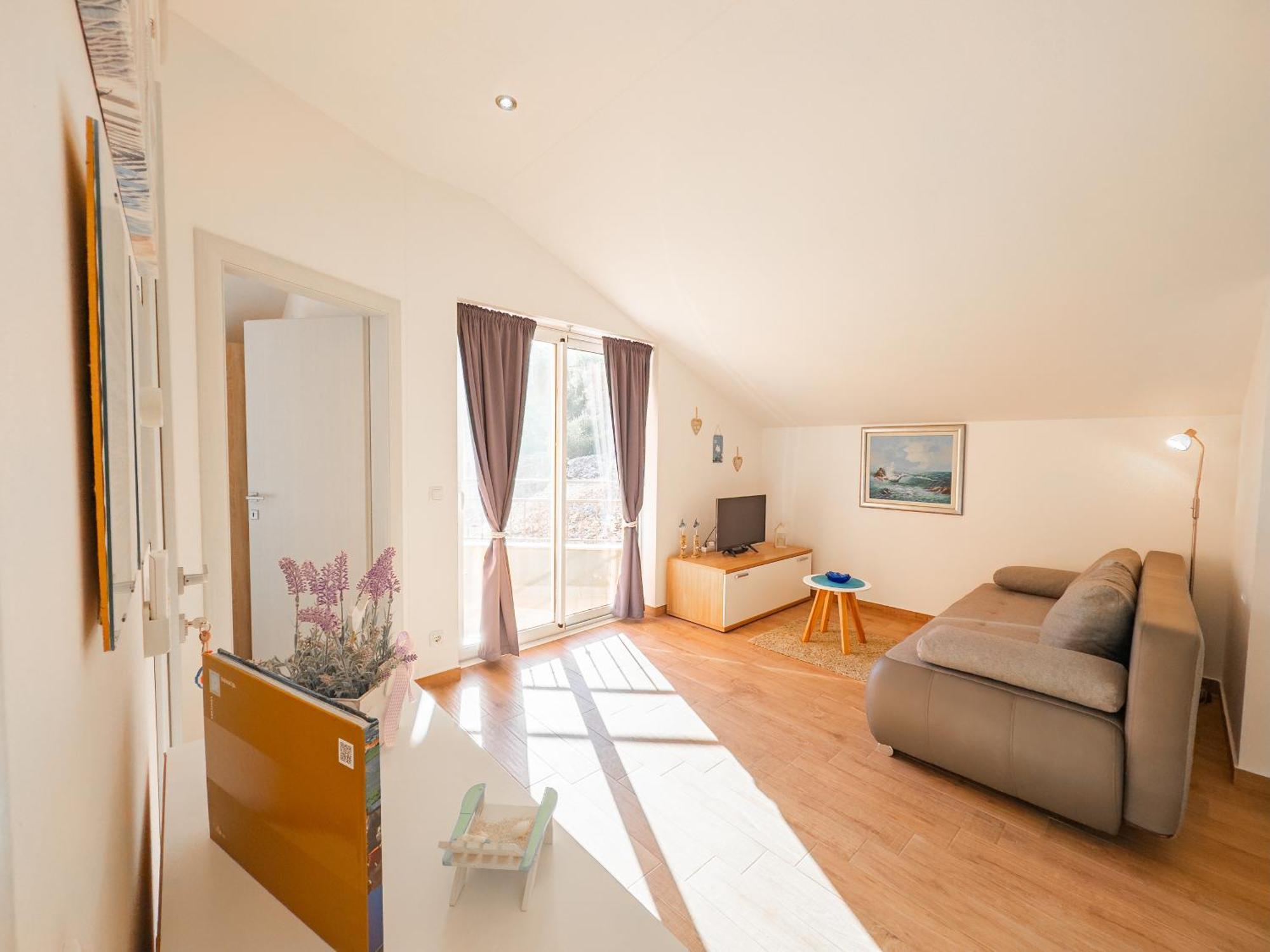 Regina Del Mare Apartment Slatine Bagian luar foto