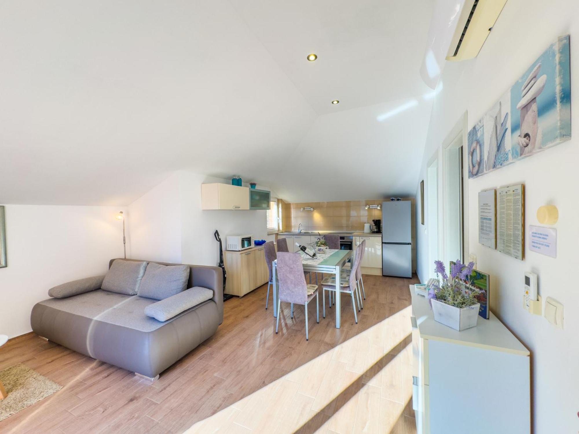 Regina Del Mare Apartment Slatine Bagian luar foto