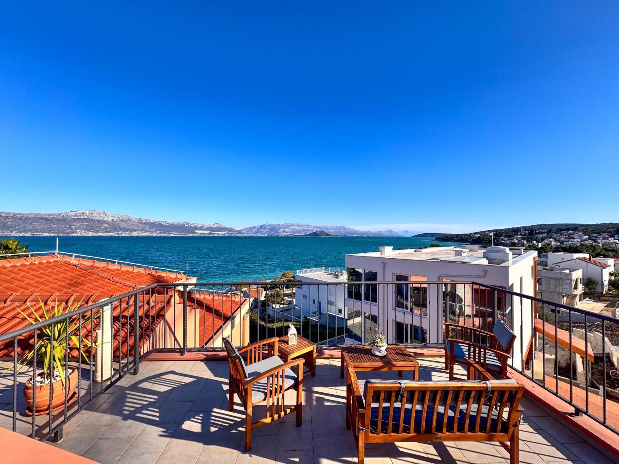 Regina Del Mare Apartment Slatine Bagian luar foto