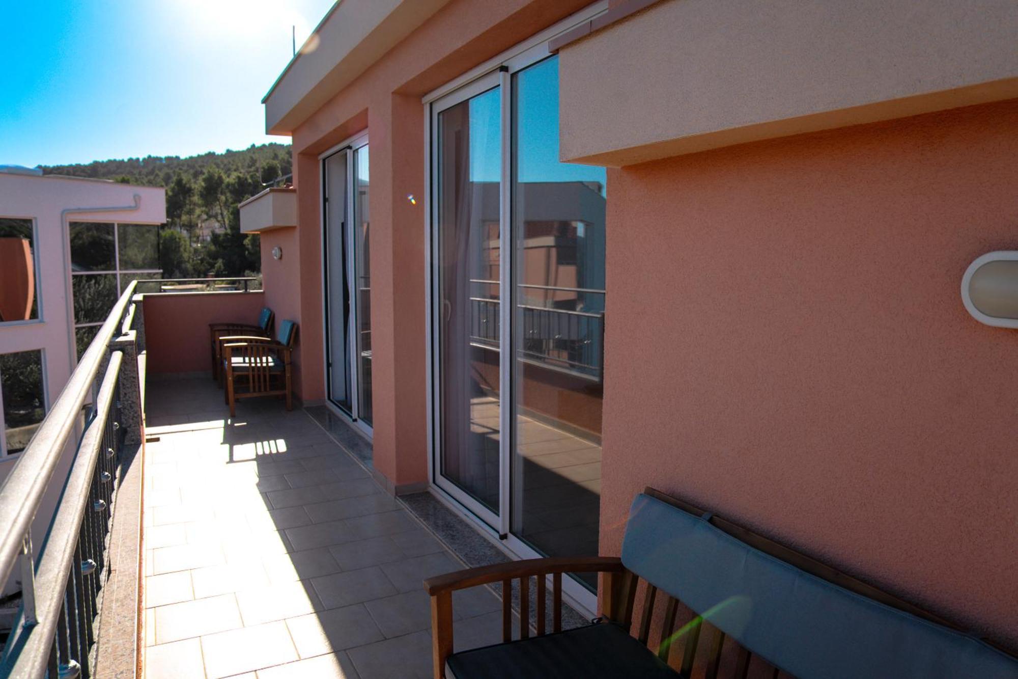 Regina Del Mare Apartment Slatine Bagian luar foto