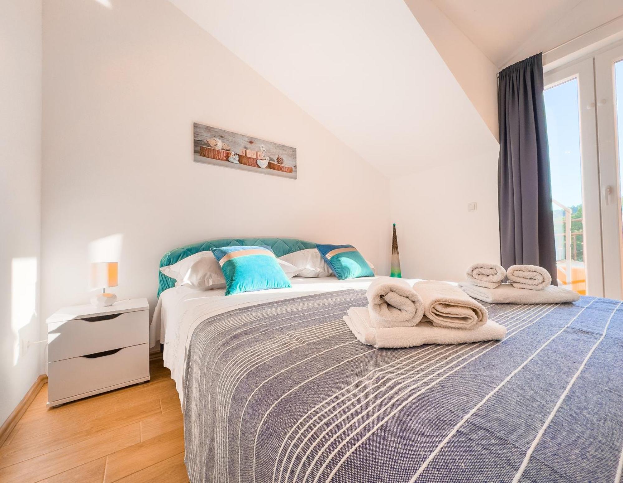 Regina Del Mare Apartment Slatine Bagian luar foto