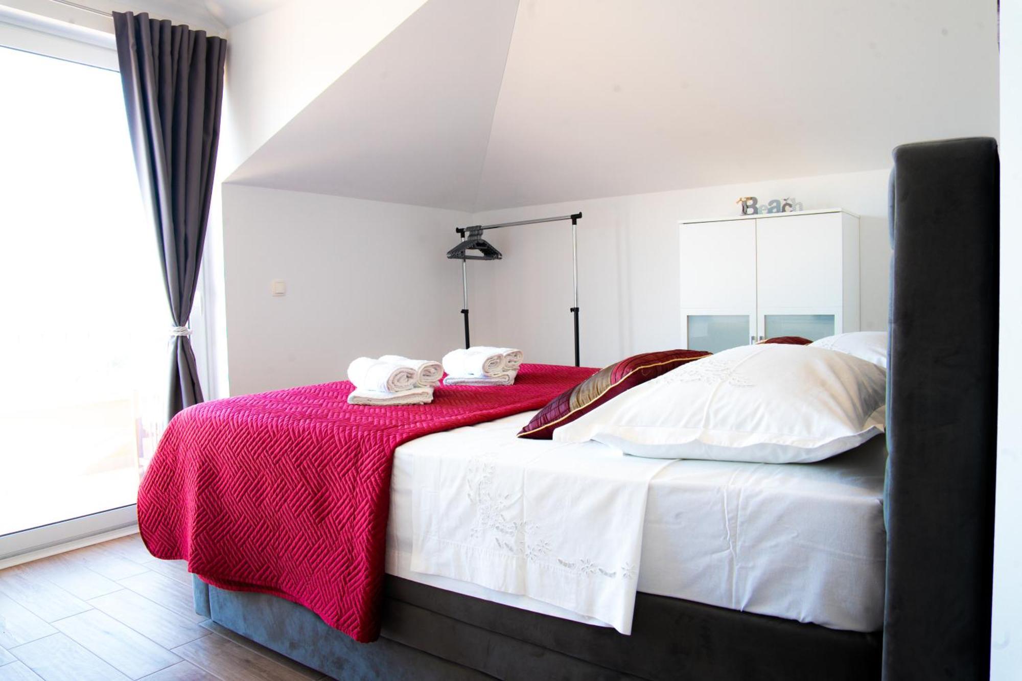 Regina Del Mare Apartment Slatine Bagian luar foto