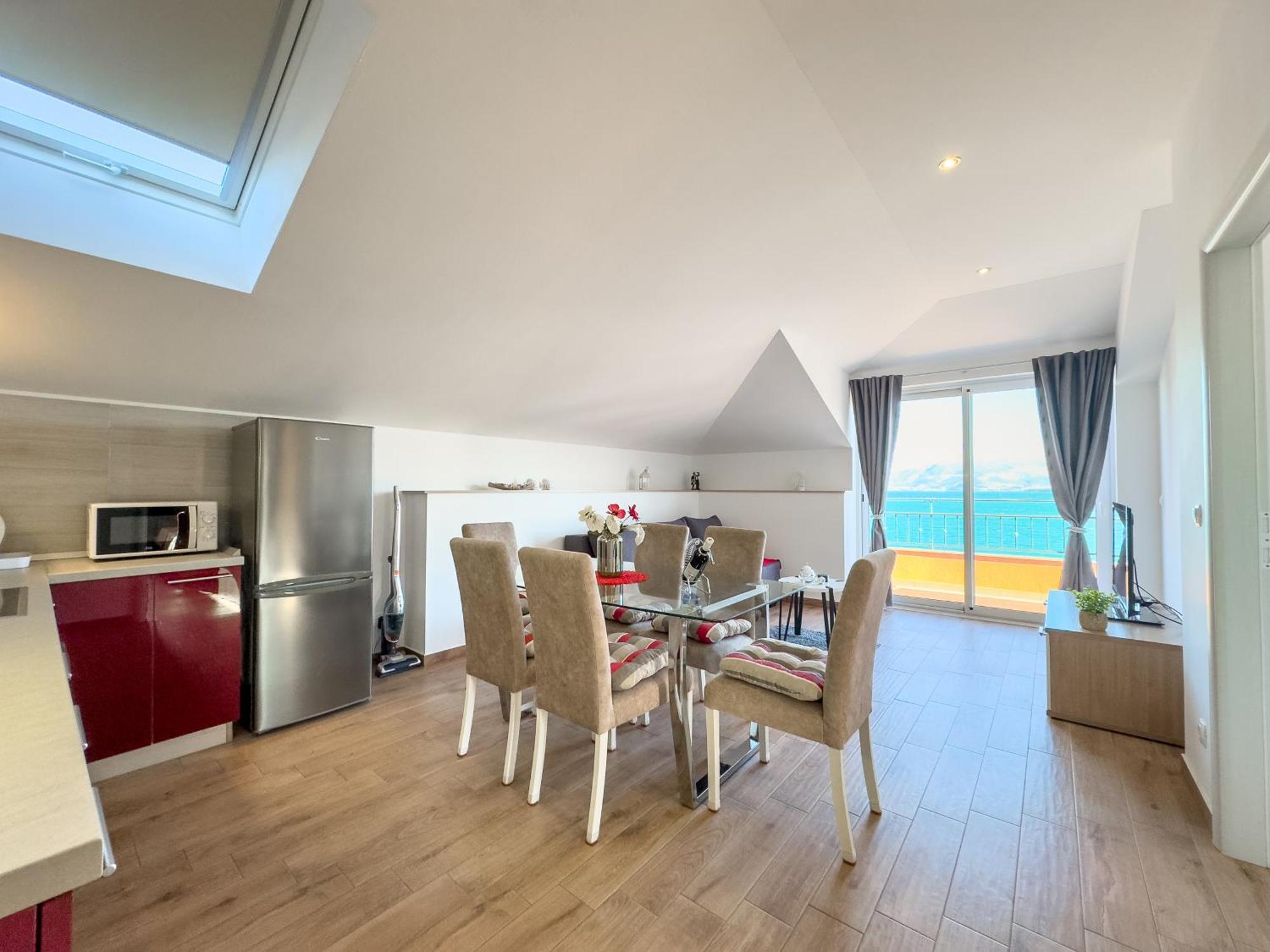 Regina Del Mare Apartment Slatine Bagian luar foto