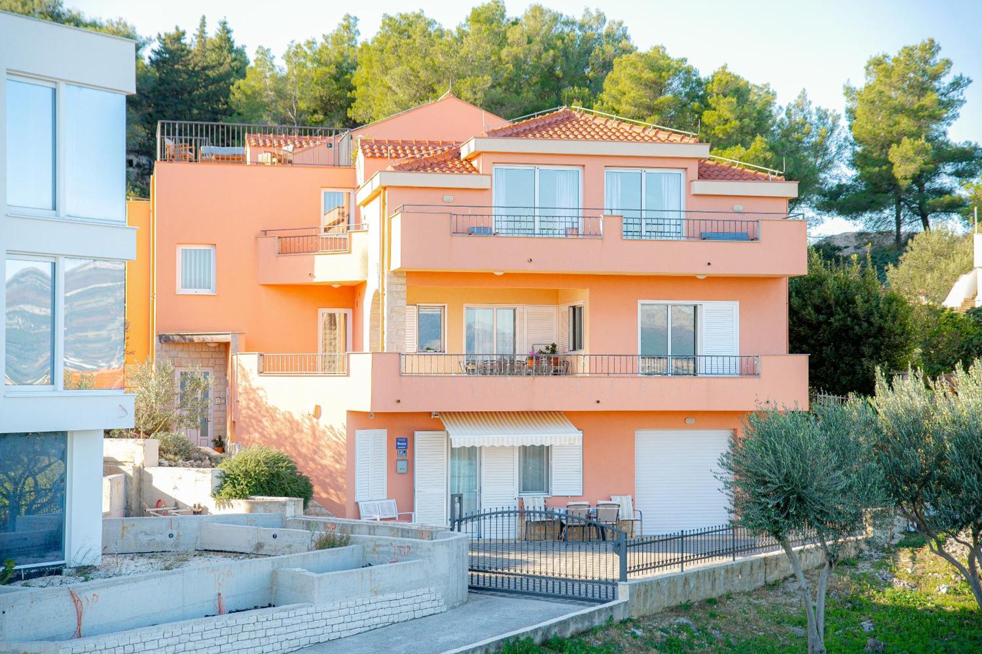 Regina Del Mare Apartment Slatine Bagian luar foto