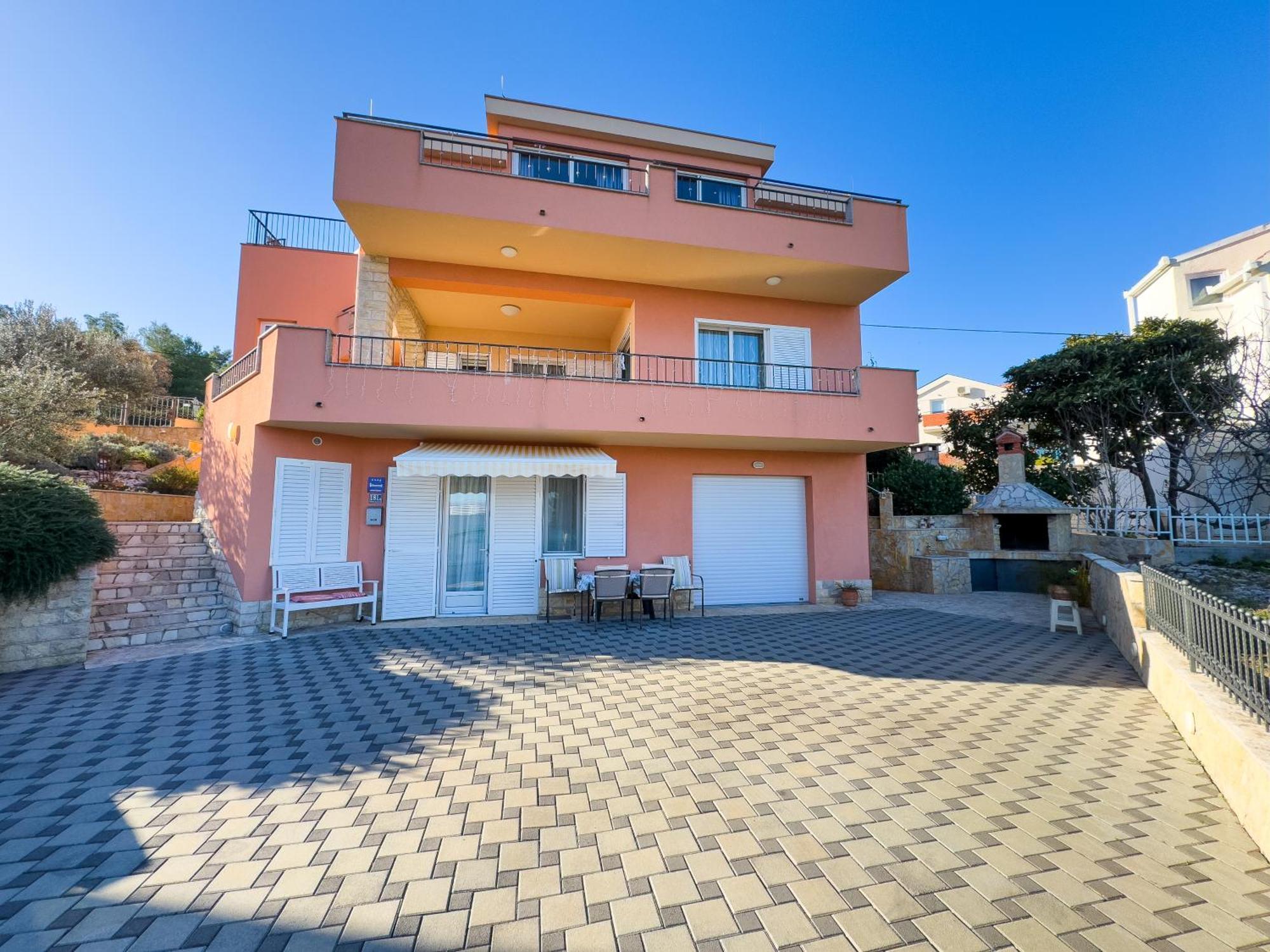 Regina Del Mare Apartment Slatine Bagian luar foto